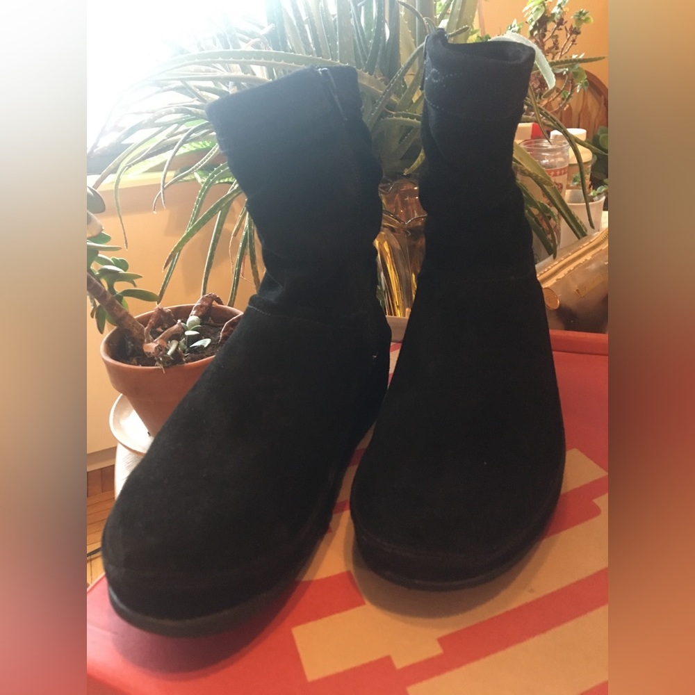 EUC FitFlop Tall Black Suede Crush Boot Women's Size 7 - Picture 2 of 7